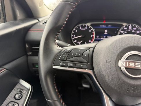 Used 2025 Nissan Sentra SR FWD image 10