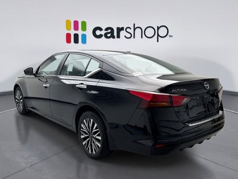 Used 2023 Nissan Altima 2.5 SV AWD/4WD image 3