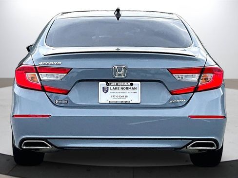 Used 2022 Honda Accord Sport image 8