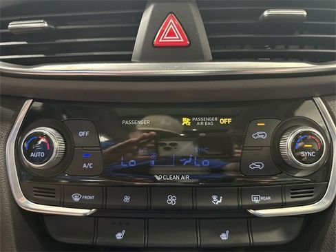 Used 2020 Hyundai Santa Fe SEL image 37