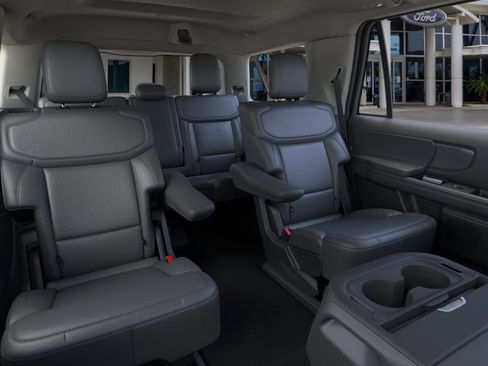 New 2026 Ford Expedition Active AWD/4WD image 11