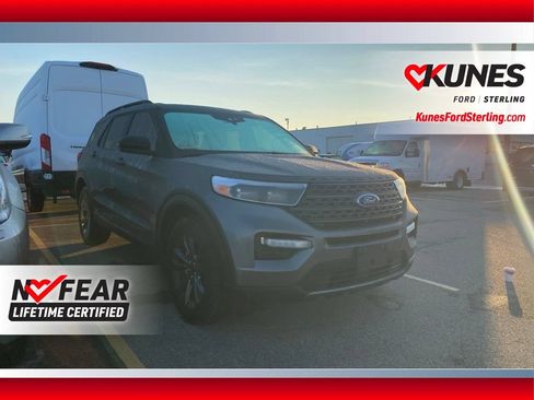 Used 2022 Ford Explorer XLT w/ Equipment Group 202A AWD/4WD image 1