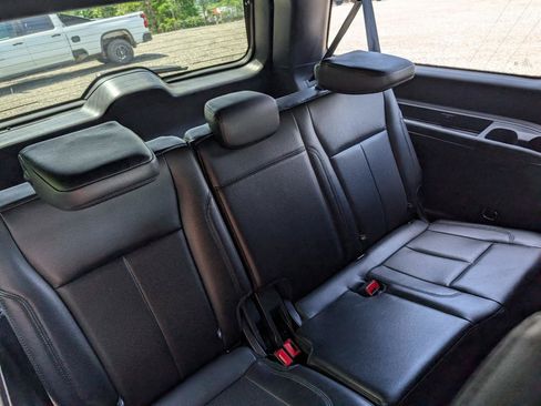 Used 2019 Ford Expedition Max XLT w/ Equipment Group 202A RWD image 21