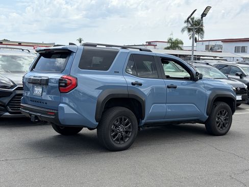 Certified 2026 Toyota 4Runner SR5 AWD/4WD image 3