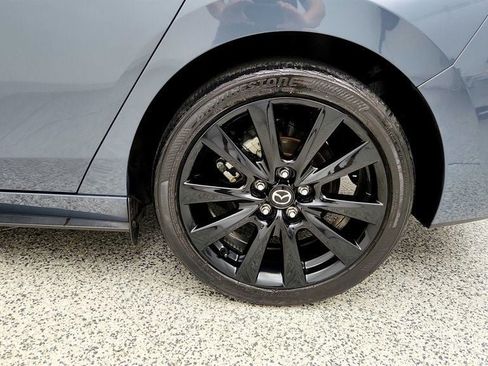 Used 2023 MAZDA MAZDA3 s FWD image 9