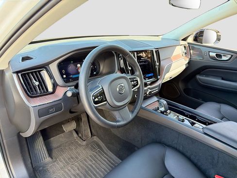 Used 2023 Volvo XC60 B5 Plus w/ Protection Package Premier image 25