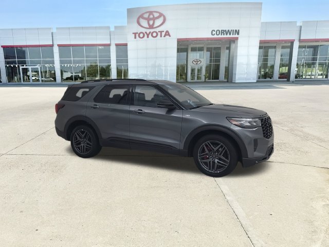 Used 2025 Ford Explorer ST-Line w/ ST-Line Street Pack AWD/4WD image 35