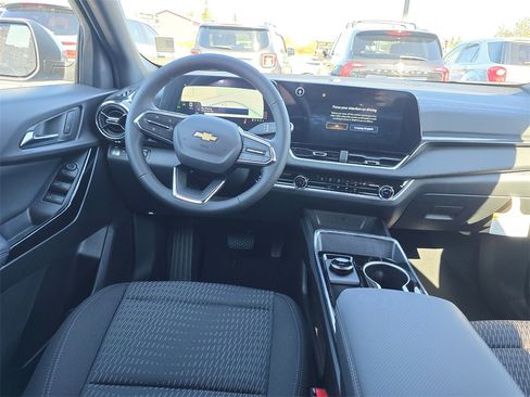 New 2026 Chevrolet Equinox LT image 14