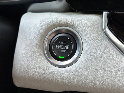 Used 2024 GMC Canyon AT4X image 24