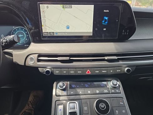 Used 2023 Hyundai Palisade Limited image 4