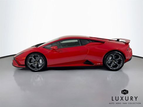 Used 2023 Lamborghini Huracan Tecnica image 6