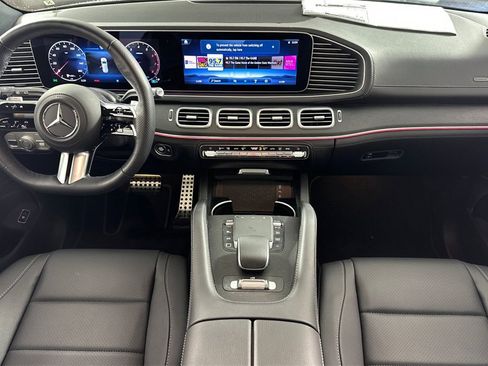 Used 2025 Mercedes-Benz GLS 450 4MATIC image 15