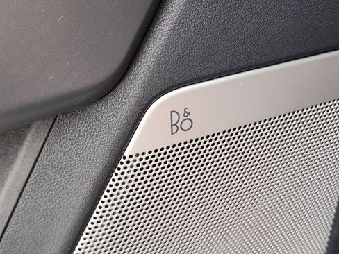 Used 2022 Ford F150 Lightning Lariat image 29