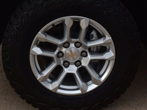 New 2026 Chevrolet Silverado 1500 W/T w/ WT Value Package AWD/4WD image 10