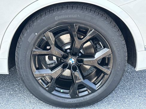 Used 2026 BMW X7 xDrive40i AWD/4WD image 12