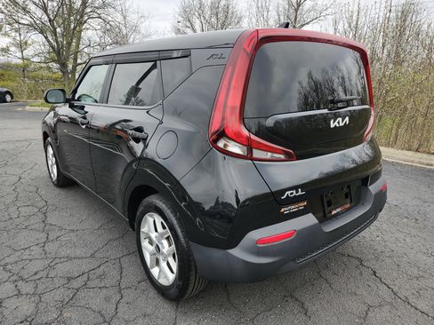 Used 2022 Kia Soul LX w/ Technology Package image 14