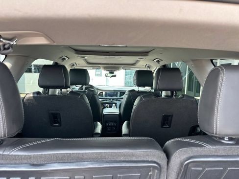 Used 2021 Buick Enclave Avenir w/ Avenir Technology Package AWD/4WD image 46
