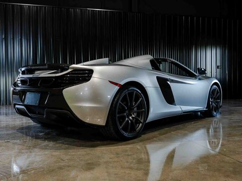 Used 2016 McLaren 650S Spider RWD image 36