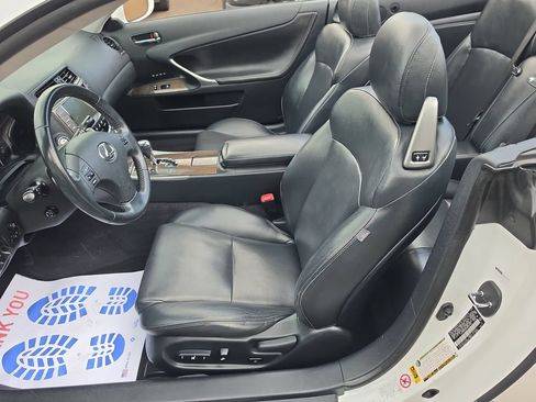 Used 2010 Lexus IS 350C w/ Luxury Pkg RWD image 9