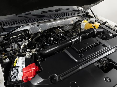 Used 2016 Ford Expedition EL XLT image 41