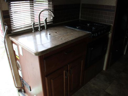 Used 2013 Ford E-450 and Econoline 450 Super Duty w/ Motorhome Prep Pkg image 19