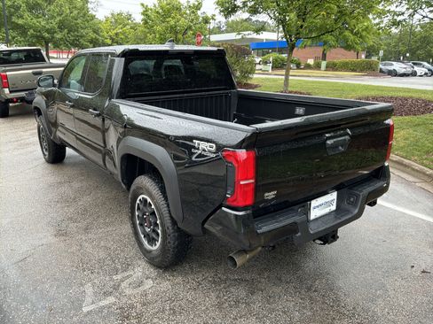 Used 2025 Toyota Tacoma TRD Off-Road AWD/4WD image 8