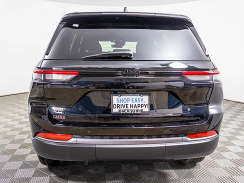 New 2026 Jeep Grand Cherokee Altitude image 18