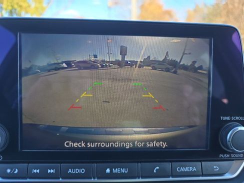 Used 2023 Nissan Rogue SV image 22