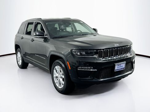 Used 2023 Jeep Grand Cherokee Limited AWD/4WD image 3