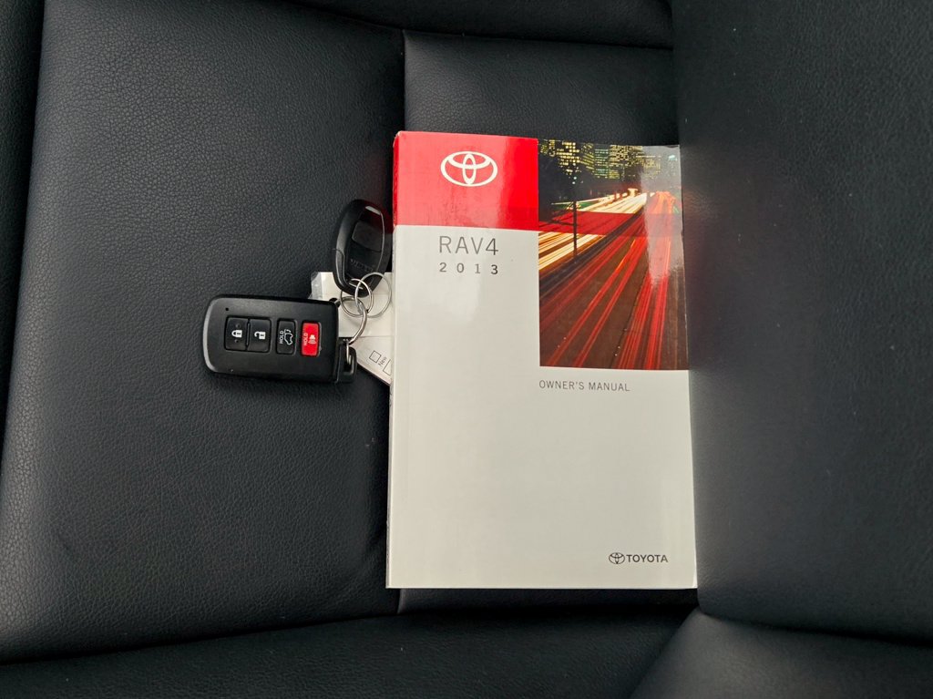 Used 2013 Toyota RAV4 Limited AWD/4WD image 10