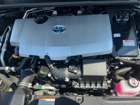 Used 2022 Toyota Prius XLE FWD image 30