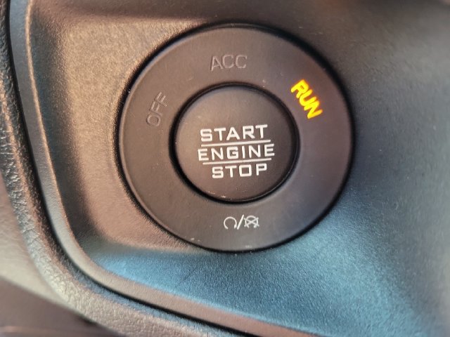 Used 2025 Jeep Gladiator Sport AWD/4WD image 29