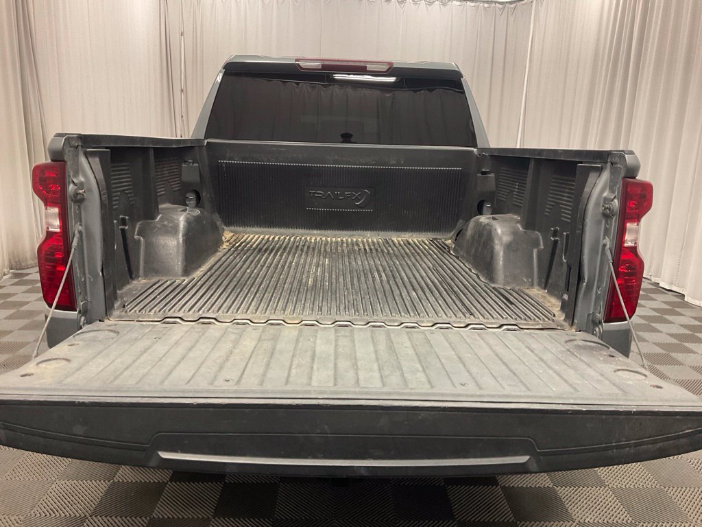 Used 2021 Chevrolet Silverado 1500 LT AWD/4WD image 24