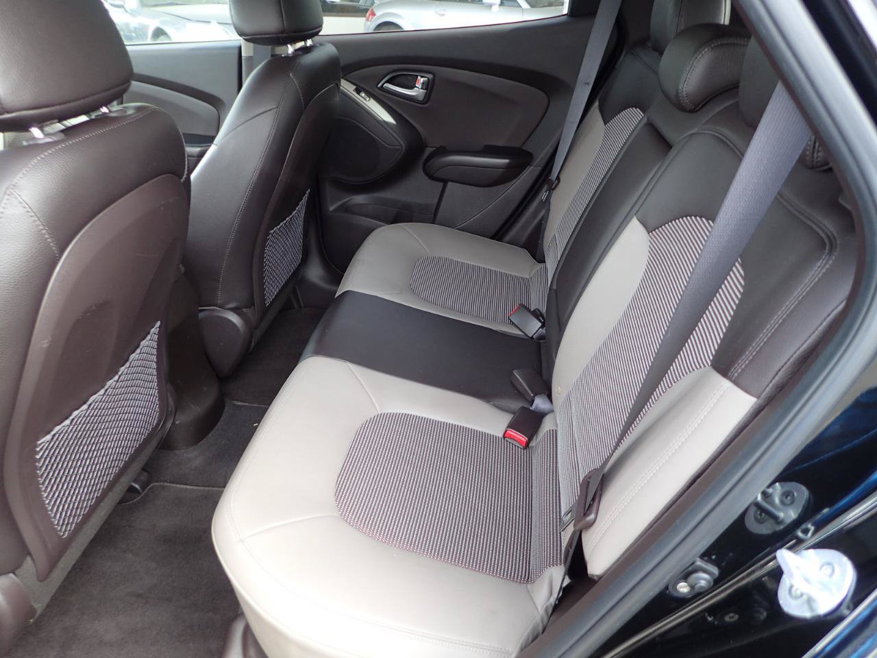Used 2012 Hyundai Tucson GLS FWD image 10