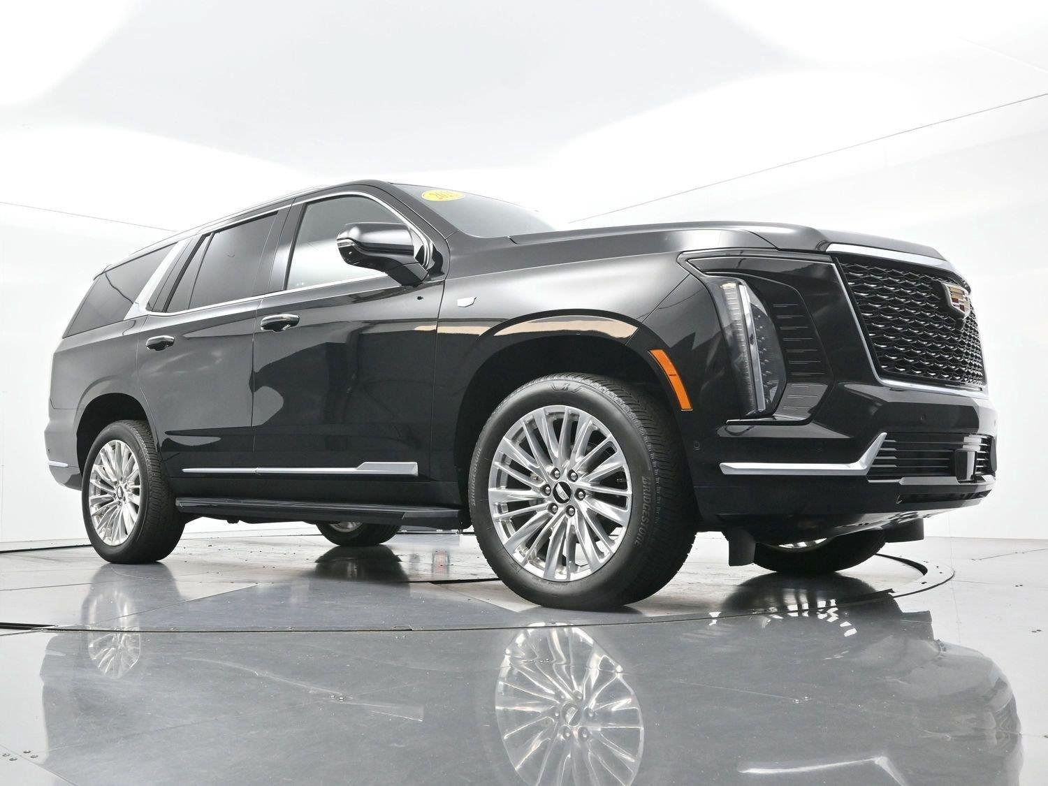 Certified 2025 Cadillac Escalade Premium Luxury AWD/4WD image 53