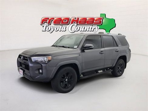 Used 2022 Toyota 4Runner SR5 Premium image 1