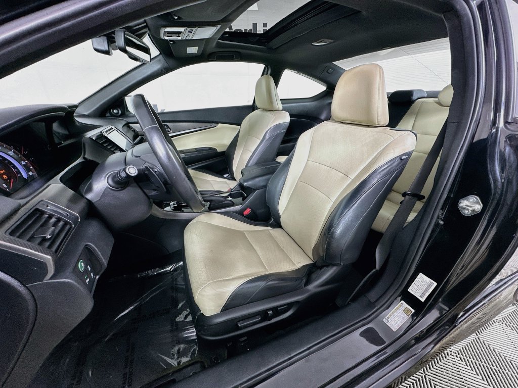 Used 2016 Honda Accord Touring image 25