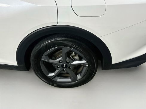 Used 2025 Kia K4 FWD image 11