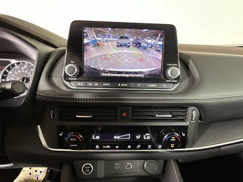 Used 2023 Nissan Rogue FWD image 29