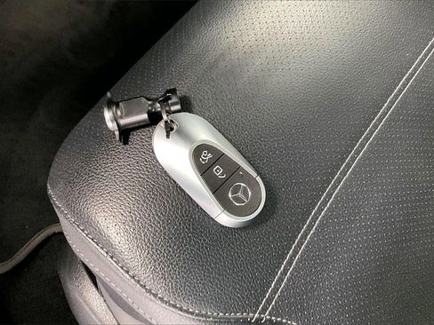 Used 2022 Mercedes-Benz C 300 Sedan image 13
