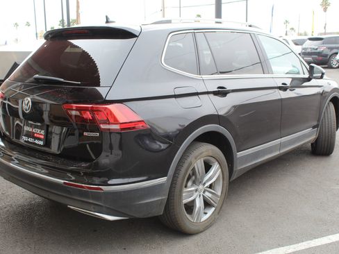 Used 2020 Volkswagen Tiguan SEL w/ 3rd Row Seat Package image 2