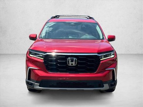 Certified 2023 Honda Pilot Touring image 11