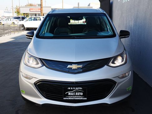 Used 2019 Chevrolet Bolt Premier w/ Infotainment Package image 2