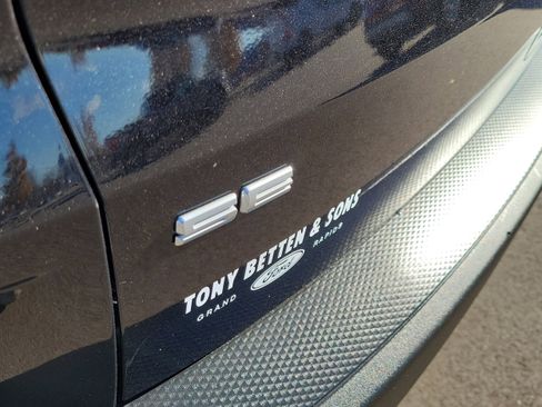 Certified 2022 Ford Escape SE w/ Convenience Package image 7