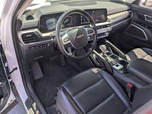 Used 2025 Kia Telluride S image 11