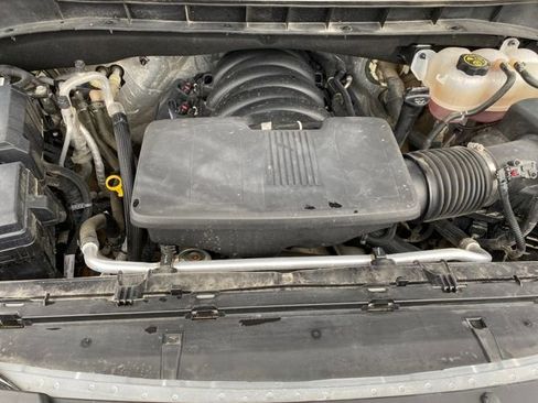 Used 2024 Chevrolet Tahoe Z71 w/ Luxury Package image 24