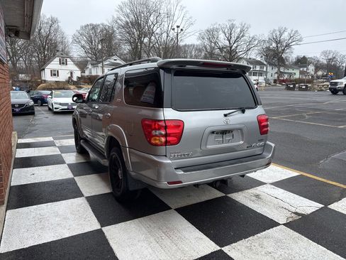 Used 2004 Toyota Sequoia SR5 image 4