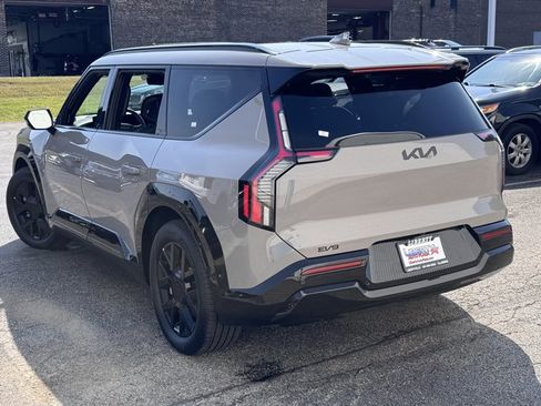 New 2026 Kia EV9 Land w/ Nightfall Edition Package image 33