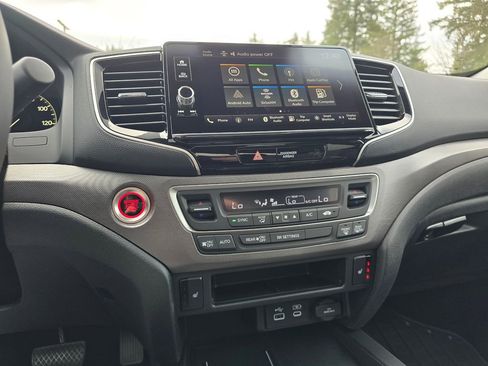 New 2026 Honda Ridgeline RTL image 18