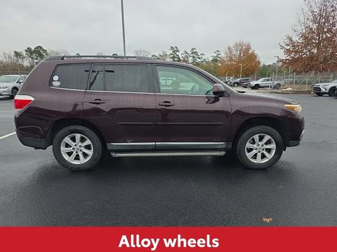 Used 2012 Toyota Highlander FWD image 12